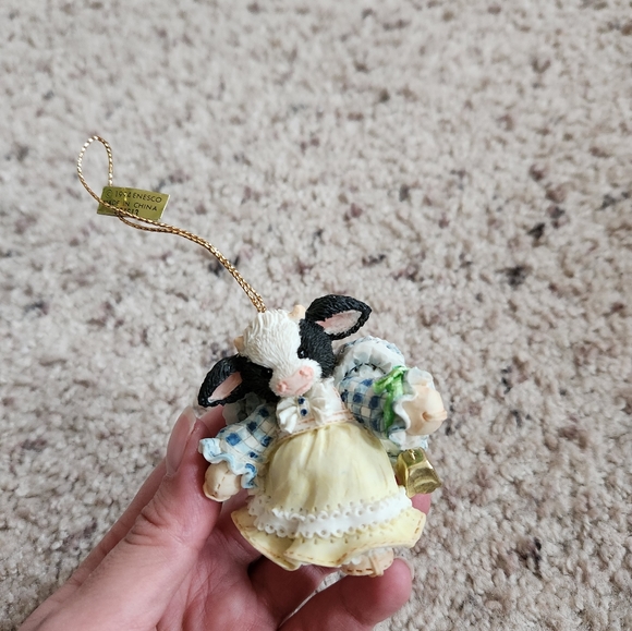 Mary's Moo Moos Cow Angel With Bell Ornament 1994 - Picture 3 of 5